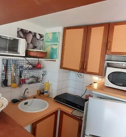 Apartment 1 Bedroom Apartment And Alcove For 6 Agde